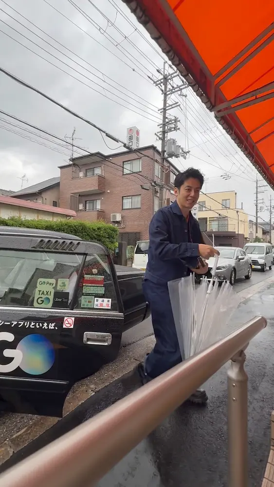 玄関に西野さんが！