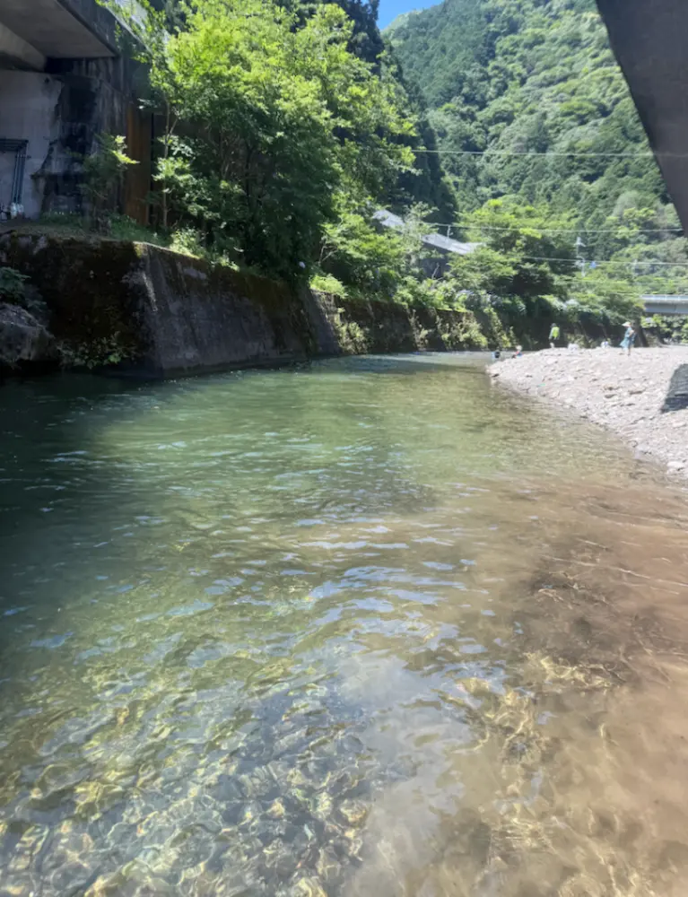 川